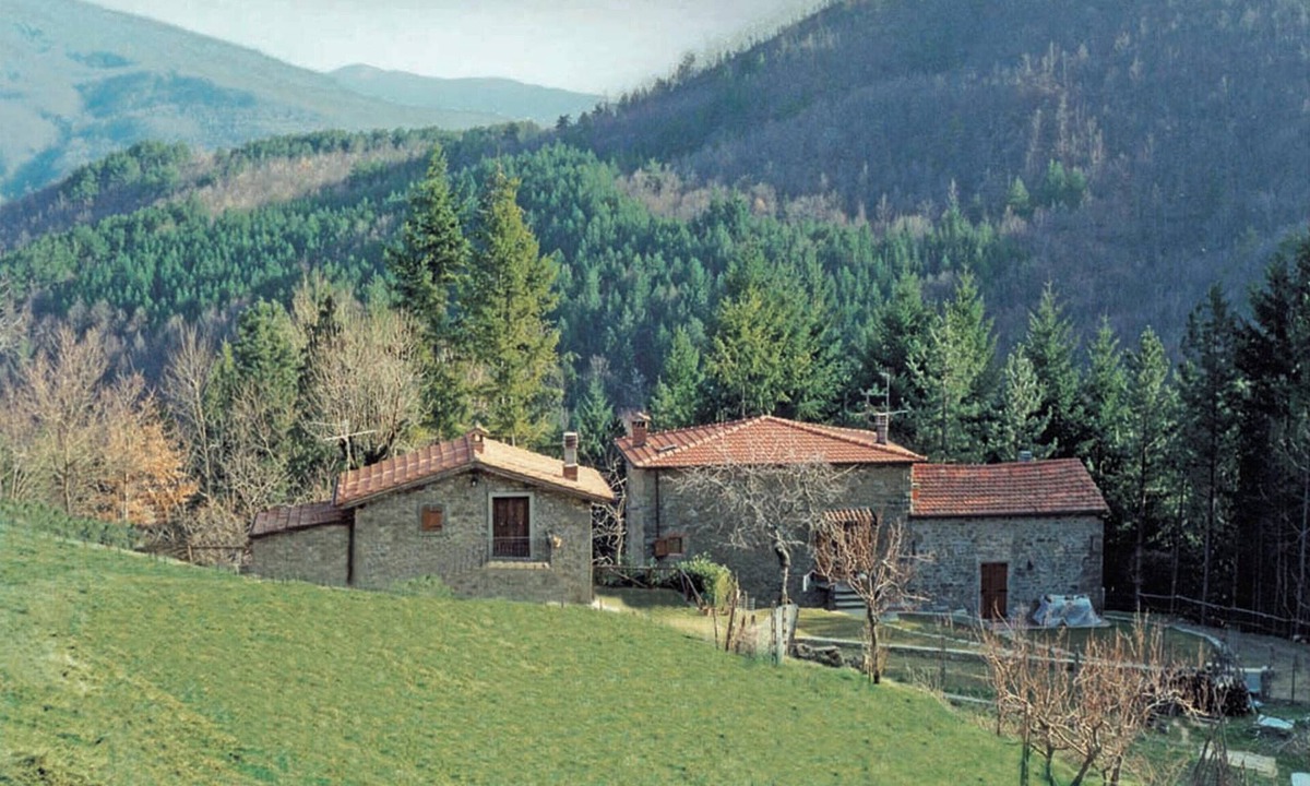 Moggiana House | Homerez - Cozy House in Bibbiena + Pool & Garden