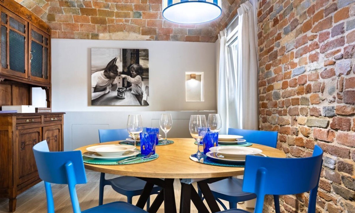 Alba Apartment | Hostdomus - The Court