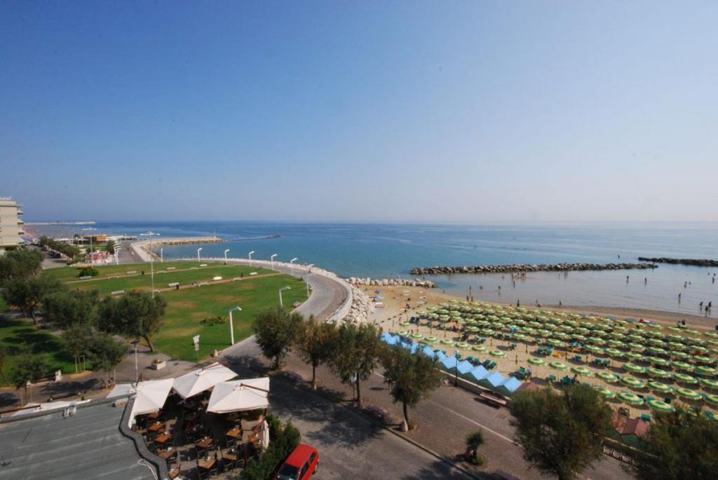 Pesaro Hotel | Hotel Bristol