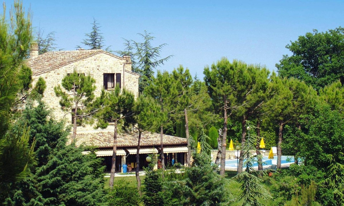 Montelparo Apartment | Hotel in Marche with Scenic Hiking Trails