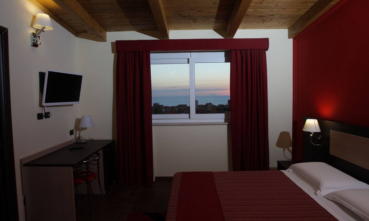 Falerna Hotel | Hotel Paradiso