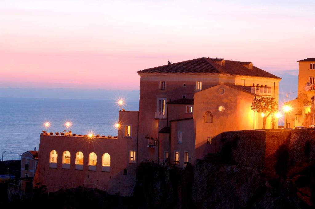 Amantea Hotel | Hotel Ristorante Le Clarisse