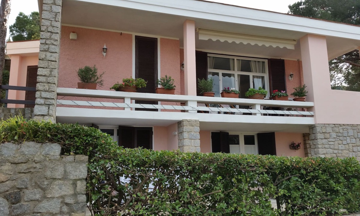 Marciana Marina House | House / Villa - Marciana Marina Apartment in a Villa with garden