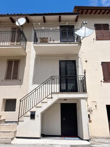 Fiuminata House | House with Private Pool in Spindoli - 100 m²
