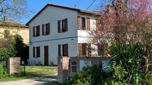 Cotignola Apartment | I gatti e la Volpe B&B
