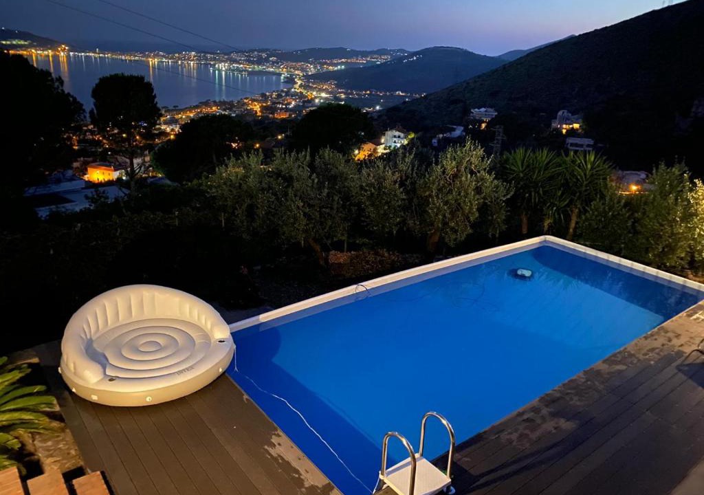 Formia Villa | Il Casale villa con piscina e giardino vista mare