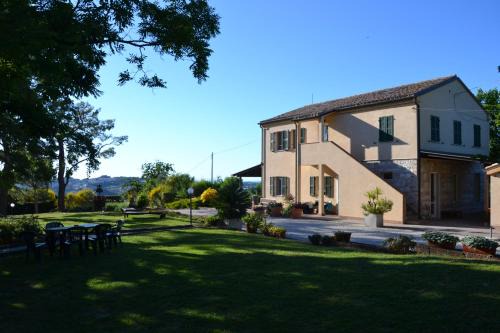 Ancona House | Il Mandorlo - Agriturismo e Azienda Agricola Ferrato