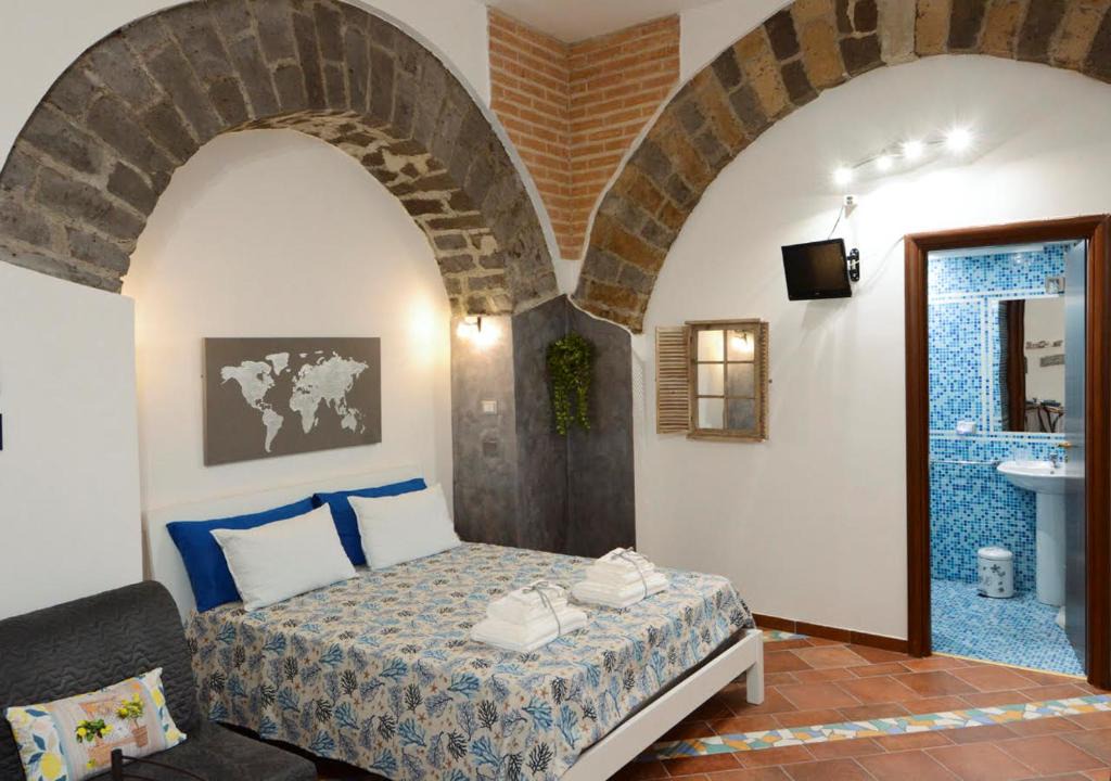 Historical Downtown Salerno House | "Il Turista" Holiday Home