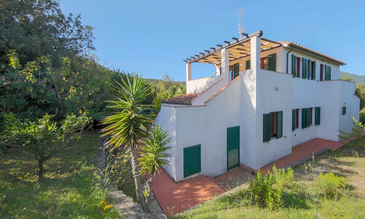 Procchio Apartment | Immersed in nature near the beach - 2-room apartment Novella