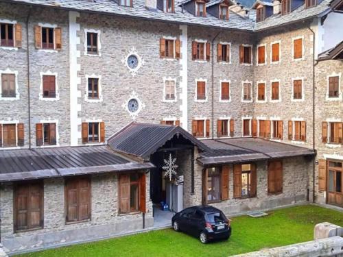 Prese-Montone Apartment | In the historic building, con aria condizionata