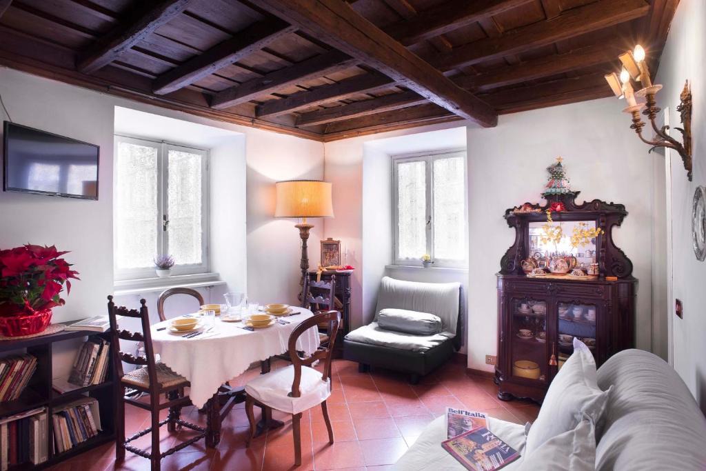 Rione XI Sant'Angelo Apartment | Indimenticabili VACANZE ROMANE nel cuore della città