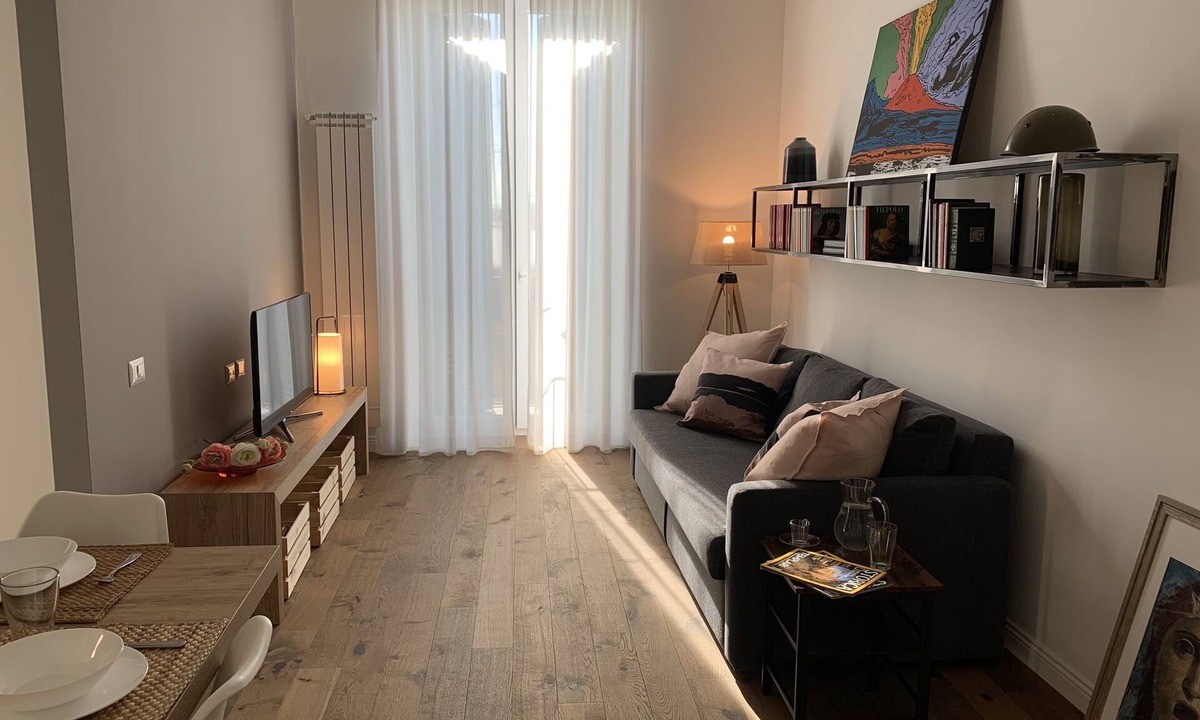 Naples City Centre Apartment | Inspiring New Apartment in Central Naples