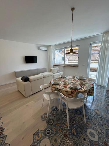 Ancona Apartment | Isabel Apartment