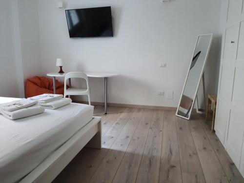 Santa Maria Bed & Breakfast | Isabella d'Aragona Guest House