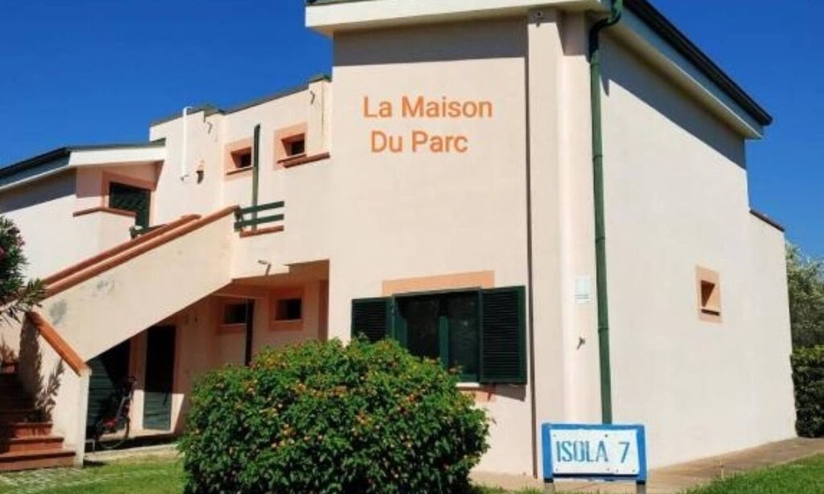 Sant'Andrea Apostolo dello Ionio Apartment | La Maison Du Parc: Apartment with Terrace