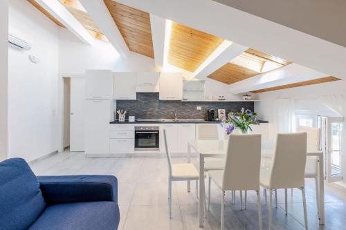 Porto Potenza Picena Apartment | Italian Experience-Seaside Apartment