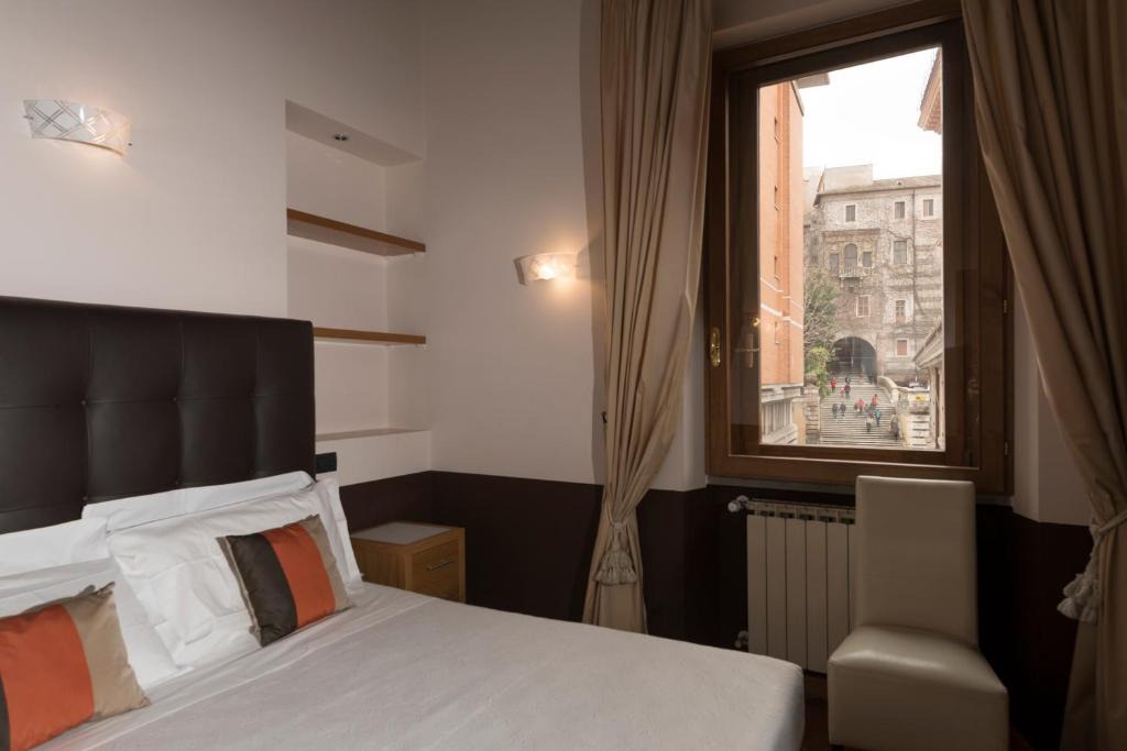 Monti House | JR Suites