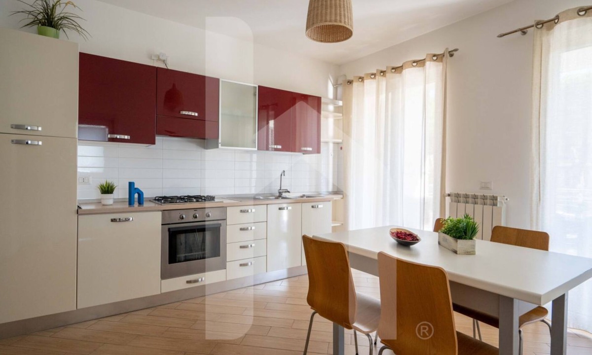 Pineto Apartment | Karismatico - Three-room apartment on the first floor a few steps from the sea