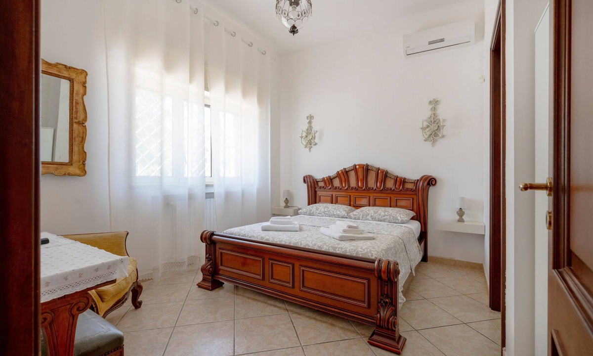 Palese Bed & Breakfast | King Room with Shared Terrace, Wi-Fi and Air Conditioning