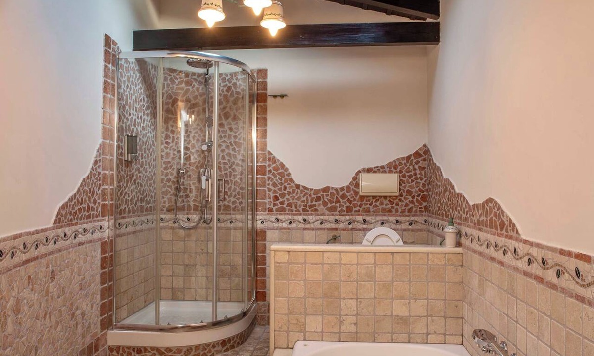 Arenella Apartment | King Suite with Panoramic Jacuzzi, Terrace, Kitchen, and 2 Bedrooms