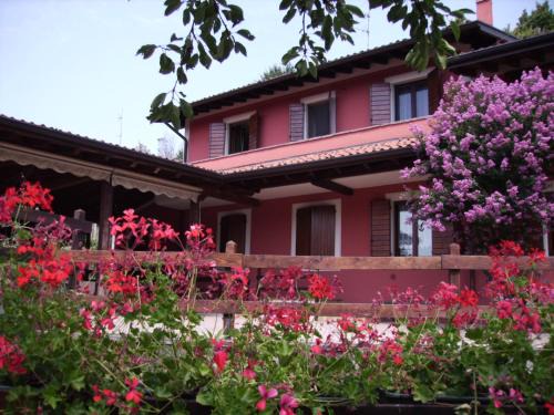 Monticelli Brusati Apartment | L' Arnia