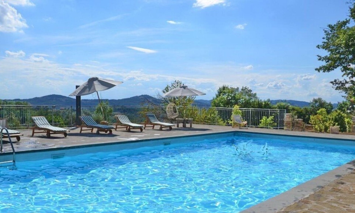 Gualdo Tadino House | L'Assiolo - Cottage with swimming pool