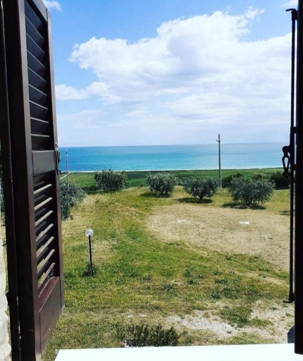 Casabianca di Fermo Apartment | L'ulivo e lo scoiattolo