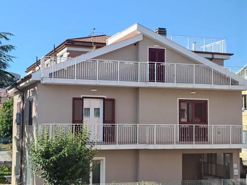Camerano House | La Casa Bianca