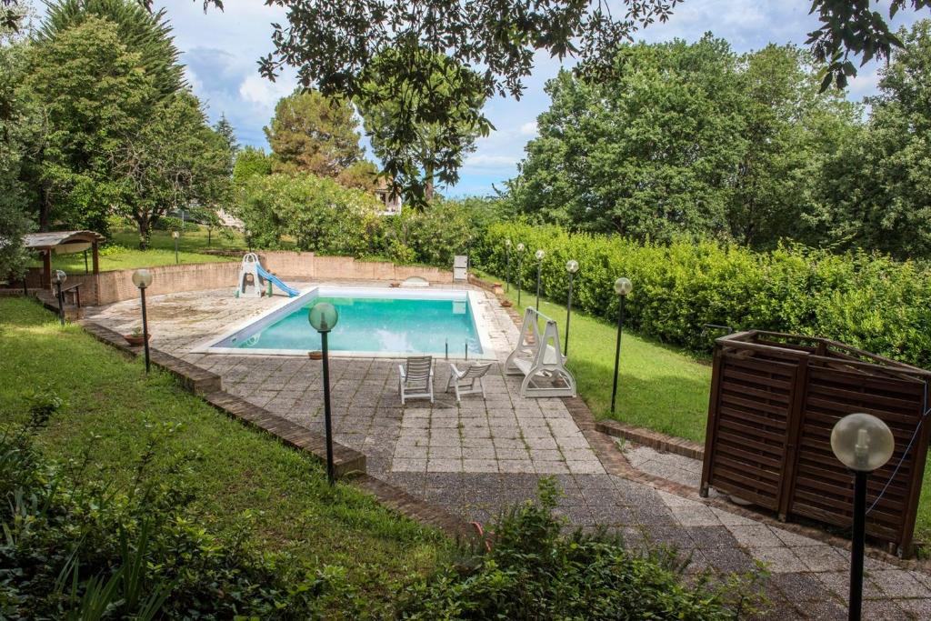 Offagna Apartment | LA COLOMBARA - Offagna, meravigliosa villa con piscina