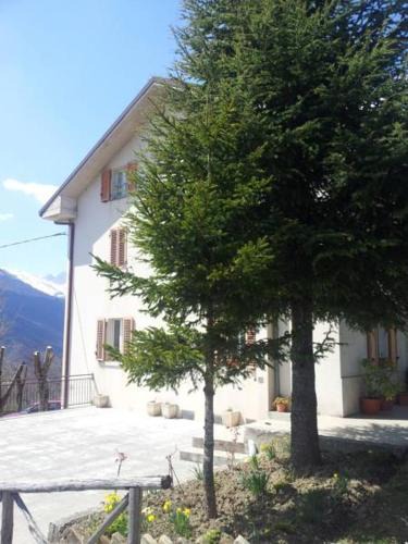 Montemonaco House | La Colombella