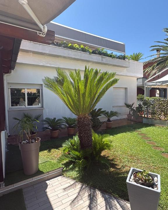 Tortoreto Lido Apartment | La Dimora dei Tulipani-Tortoreto Lido