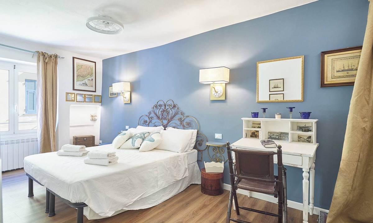Albenga Apartment | La Medusa Blu - Two Bedroom Apartment, Sleeps 4