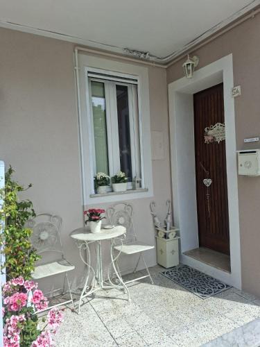 Lauria Bed & Breakfast | La Petite Maison d'Emilie
