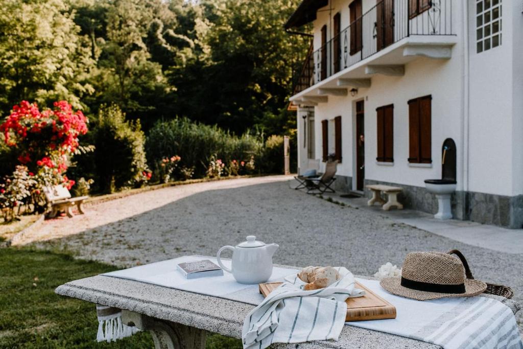 Monticello d'Alba House | La Quiete del Roero - Casa Vacanze nel verde