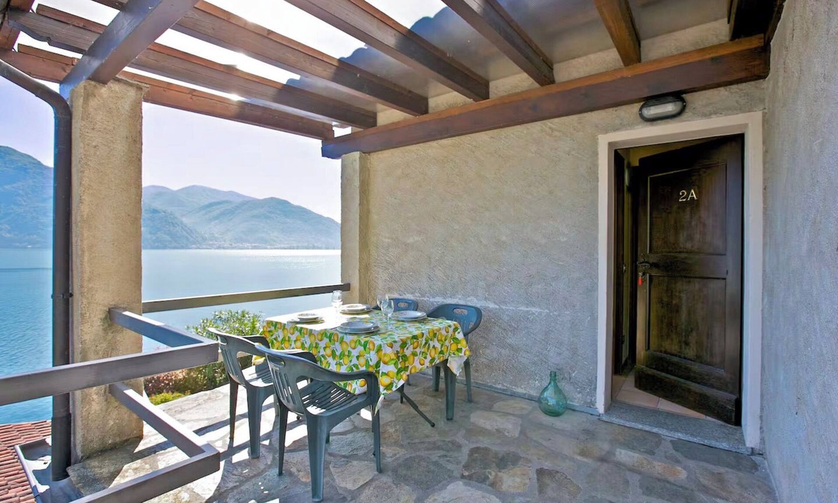 Cannobio Apartment | La Terrazza 2 A by Lago Reisen