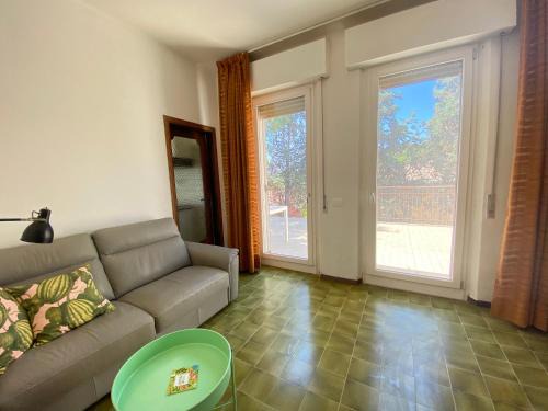 Osimo Apartment | Le Curve di Montegallo, Cozy Family Stay by the Conero