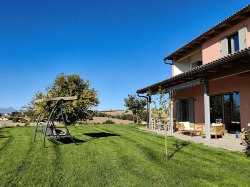 Morrovalle House | Le parole del gelso