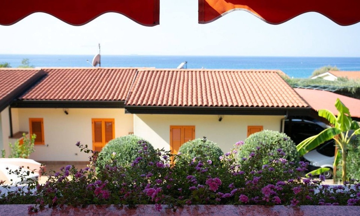 Santa Maria Apartment | LeCasetteSulMare - Komfort mit Meerblick by Interhome