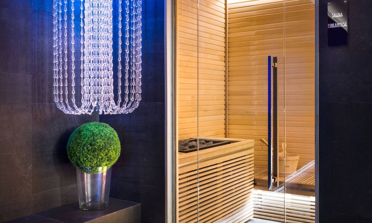Fuorigrotta Hotel | LHP Napoli Palace & spa