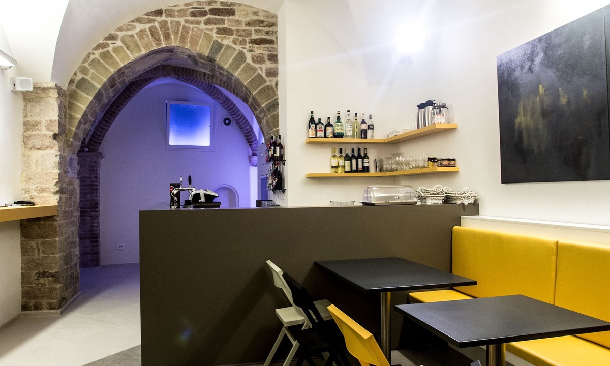 Old Town Hostel | Little Italy Boutique Hostel