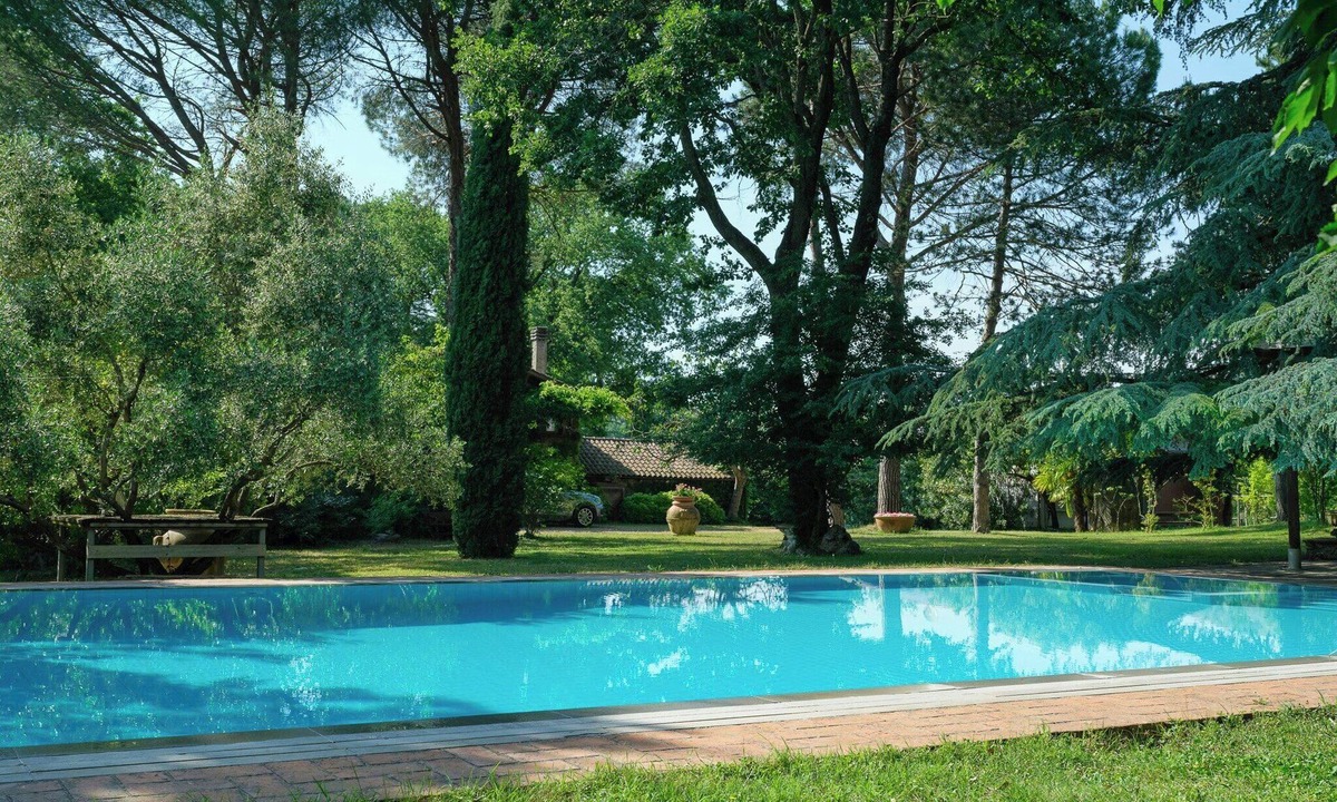 Brisighella House | Loft in a converted tool store in Romagna