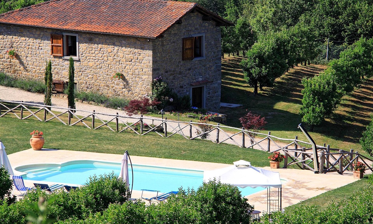 Montemignaio House | Lone-standing, family-friendly vacation home in untouched nature