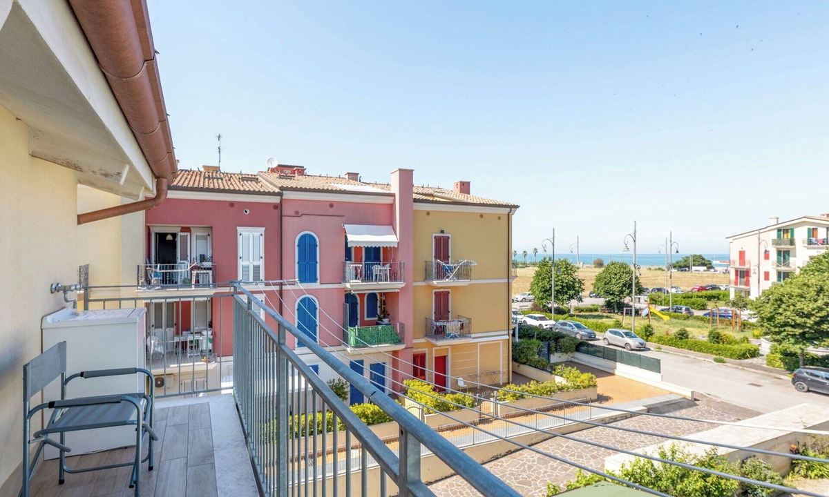 Porto Potenza Picena Apartment | Lovely apartment with A/C, WIFI, TV, balcony and panoramic view, close to Porto Recanati