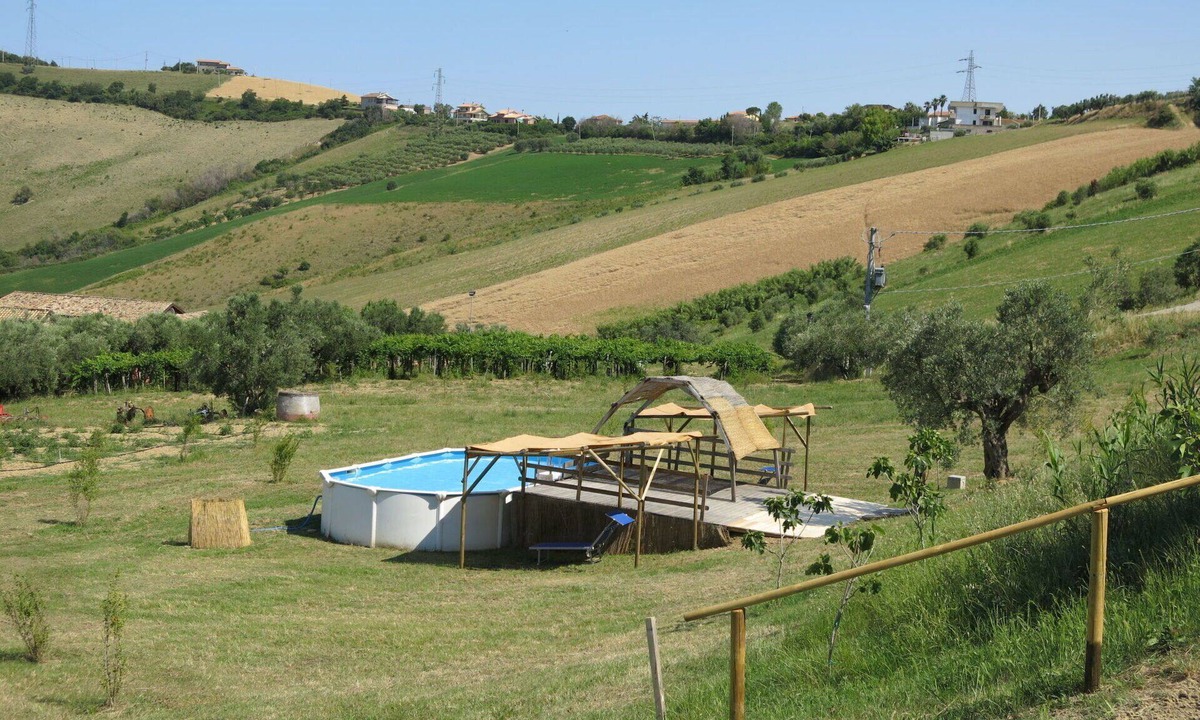Cologna Spiaggia Villa | Lovely apartment in villa with A/C, hot tub, pool, WIFI, TV, patio, pets allowed and panoramic v.