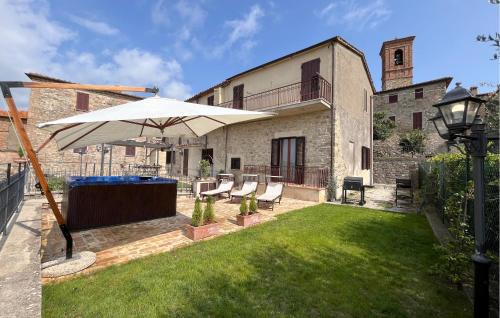 Civitella Benazzone Apartment | Lovely Apartment In Civitella Benazzone