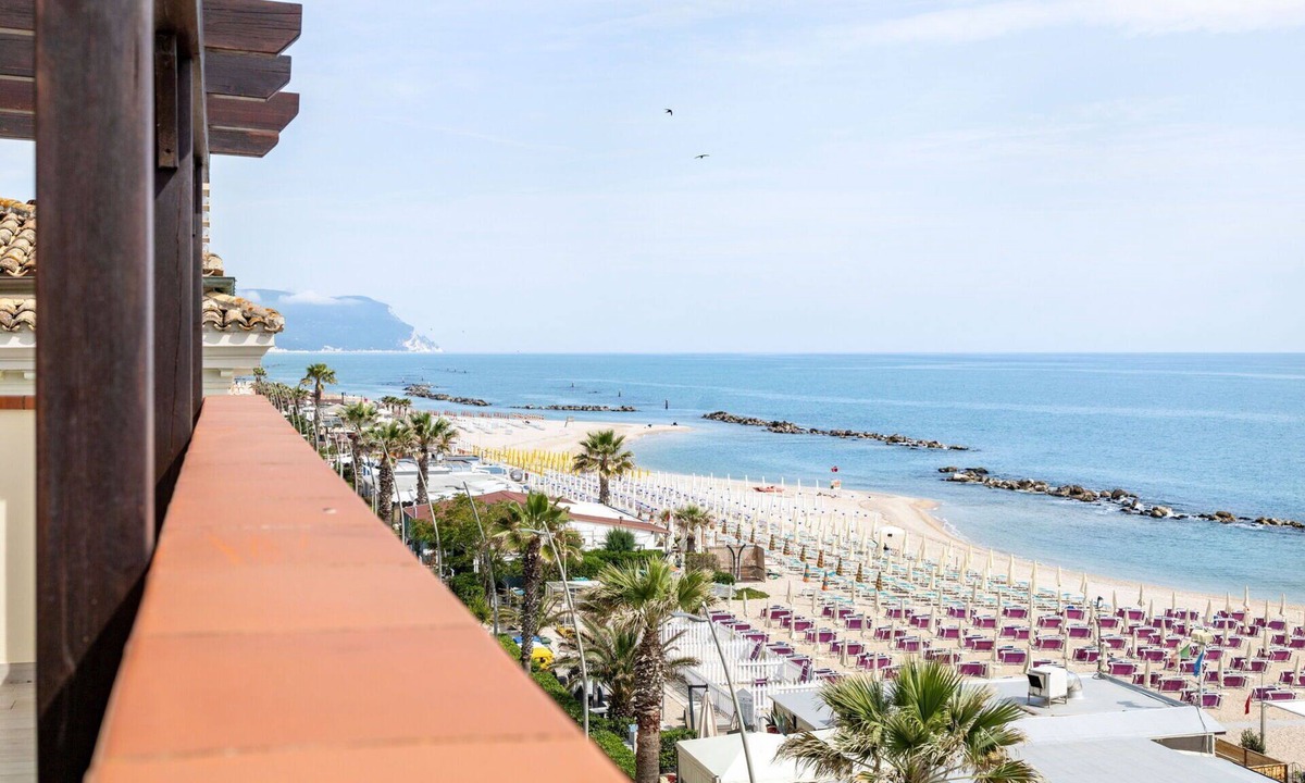 Porto Recanati Apartment | Lovely apartment for 4 guests with WIFI, A/C, TV, terrace and pets allowed
