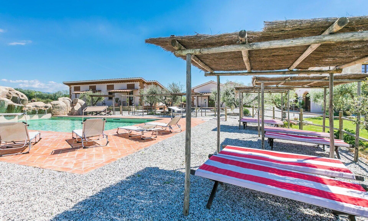 Guardistallo Apartment | Lovely apartment for 5 people with WIFI, pool, A/C, terrace and pets allowed