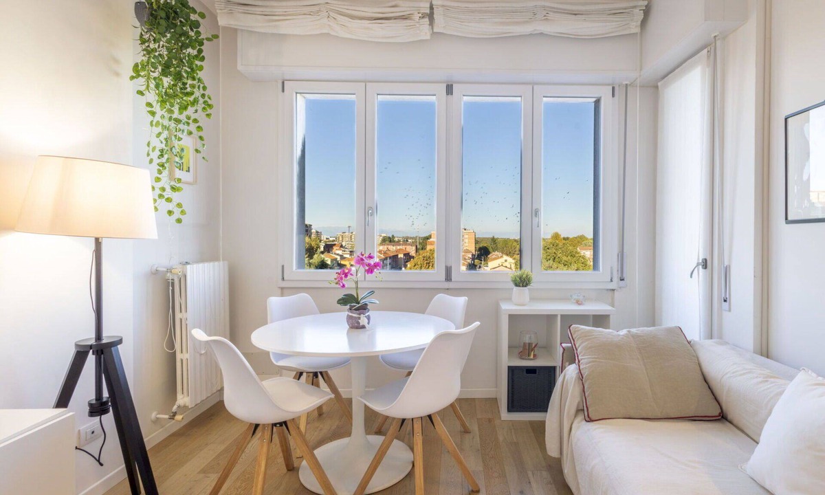 San Donato Milanese Apartment | Lovely apartment for 2 people with A/C, WIFI, TV, balcony and pets allowed