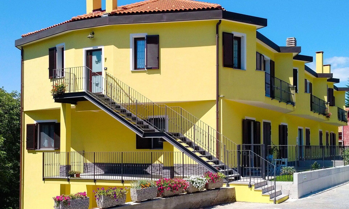 Savona Apartment | Lovely apartment for 6 people with WIFI, TV, patio, pets allowed and panoramic view