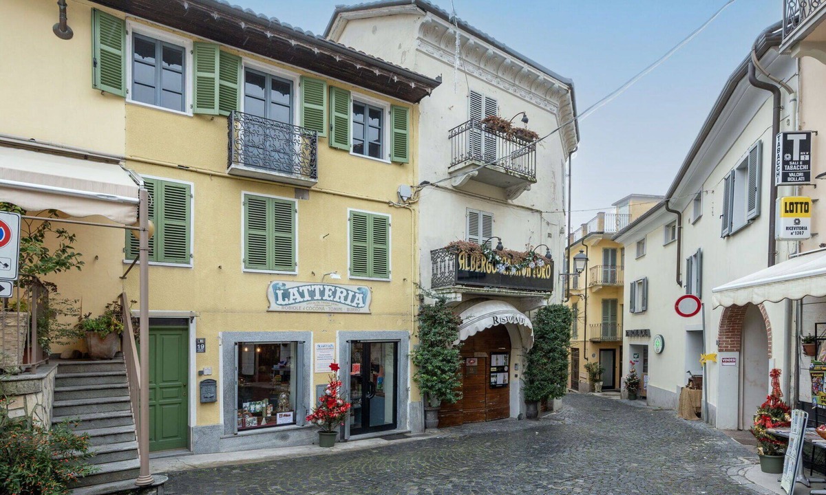 Cocconato Apartment | Lovely apartment for 4 guests with A/C, WIFI, TV, balcony and pets allowed